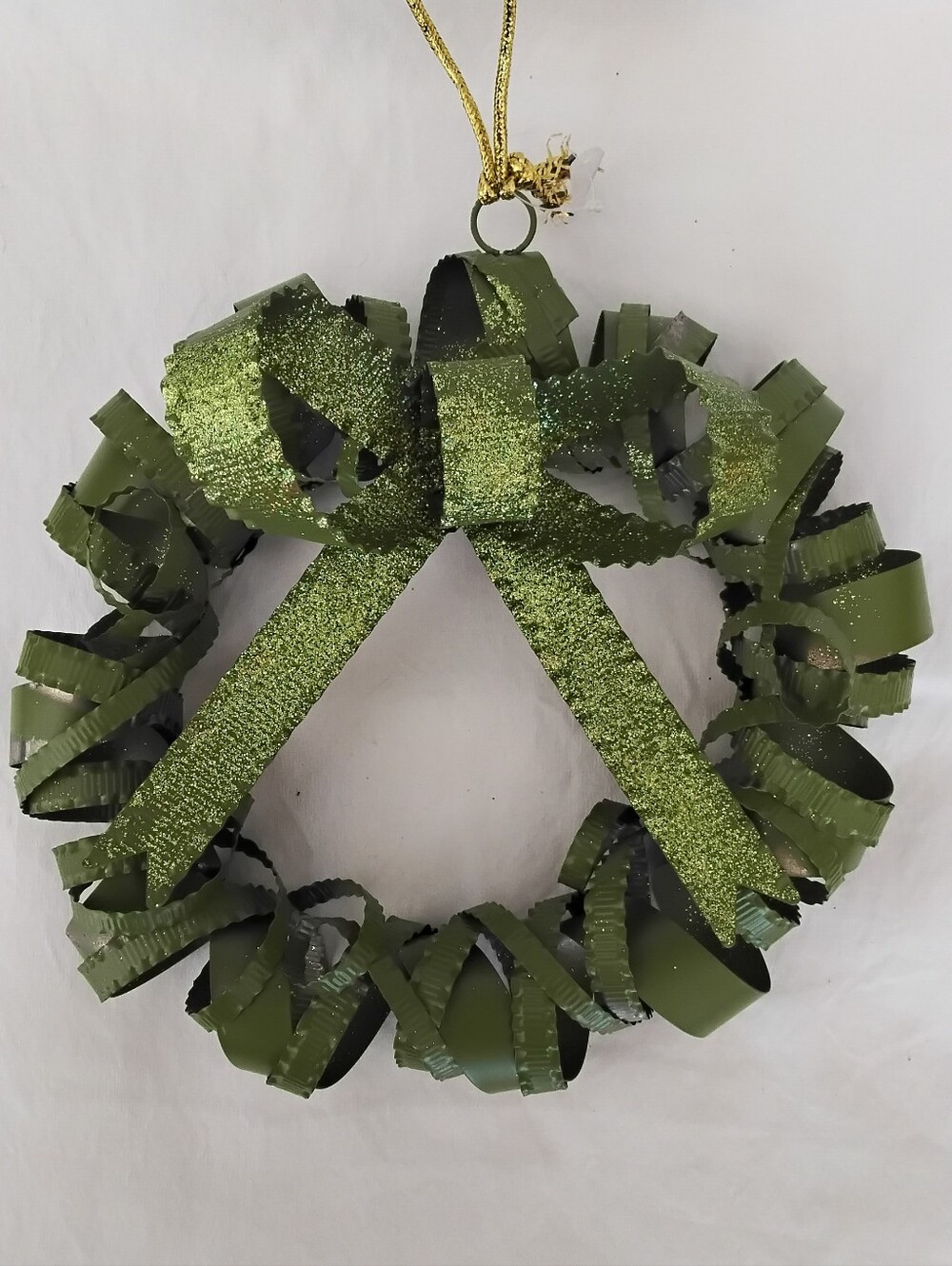 Green Metal Glitter Ribbon Holiday Wreath